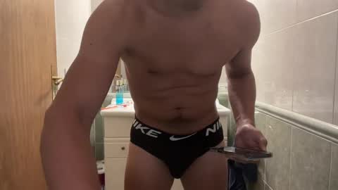 hhernan1 online show from October 23, 3:10 am