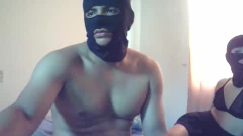 hiddenman95 online show from April 2, 9:44 pm