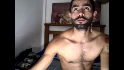 hideonbush online show from October 18, 4:56 pm