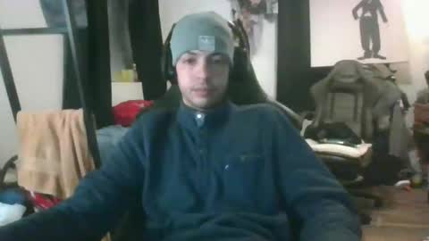 hiiyoutwo online show from February 7, 6:34 pm