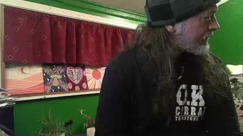 hippiedad333 online show from April 23, 2:16 am