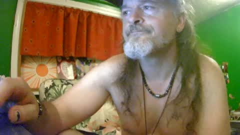 hippiedad333 online show from June 28, 1:44 am