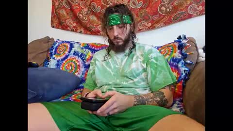 hippiejagain online show from December 4, 6:37 pm