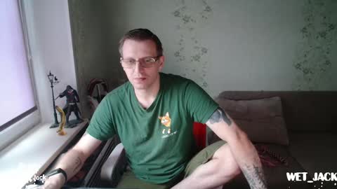 Snapshot of hlestus chatting on January 29, 6:33 am Wet Jack online show from January 29, 6:33 am