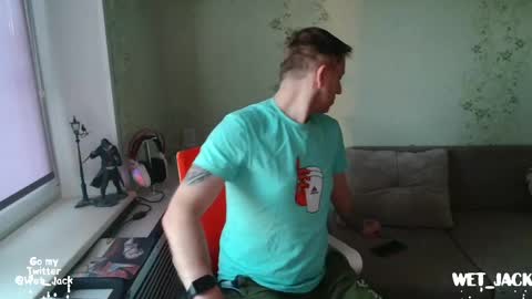 Snapshot of hlestus chatting on January 19, 6:42 am Wet Jack online show from January 19, 6:42 am
