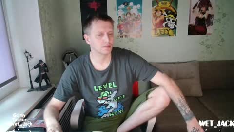 Snapshot of hlestus chatting on December 4, 6:33 am Wet Jack online show from December 4, 6:33 am