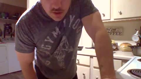 hockeyman16 online show from February 18, 5:49 am