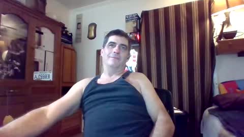 Snapshot of hoglegg99384194 chatting on December 4, 3:26 am hoglegg99384194 online show from December 4, 3:26 am
