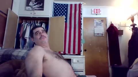 Snapshot of hoglegg99384194 chatting on February 10, 12:30 am hoglegg99384194 online show from February 10, 12:30 am