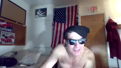 Snapshot of hoglegg99384194 chatting on January 17, 6:15 am hoglegg99384194 online show from January 17, 6:15 am