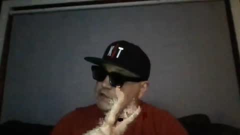 holden_minutz online show from May 3, 4:59 am