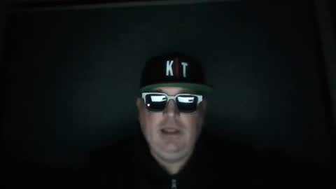 holden_minutz online show from May 13, 8:22 am
