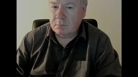 Snapshot of holgerhb53 chatting on October 16, 9:39 am Holger online show from October 16, 9:39 am