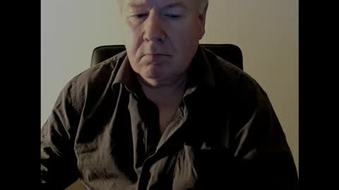 Snapshot of holgerhb53 chatting on October 29, 3:48 pm Holger online show from October 29, 3:48 pm