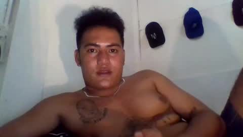 hollyfucker178846 online show from February 17, 2:05 pm