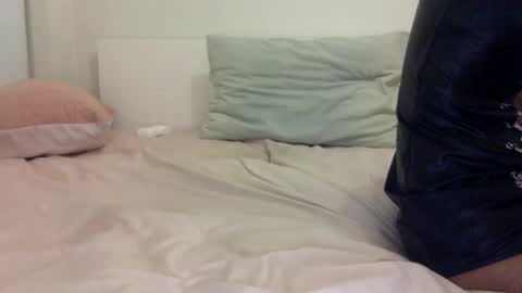 EDGED DICK online show from April 3, 6:37 pm