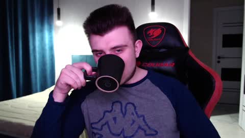 Wolfy online show from December 22, 5:21 pm