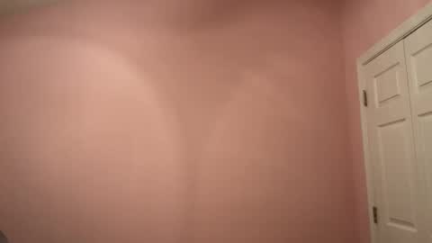 Snapshot of honey_man14 chatting on October 16, 6:05 pm honey_man14 online show from October 16, 6:05 pm