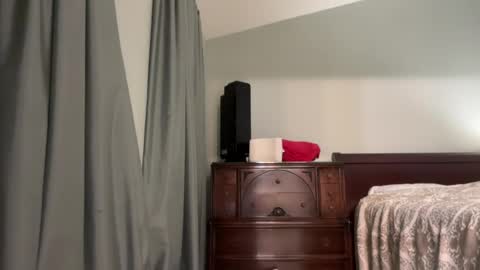 honey_man14 online show from July 19, 6:14 pm