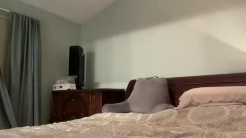 Snapshot of honey_man14 chatting on October 17, 6:56 pm honey_man14 online show from October 17, 6:56 pm