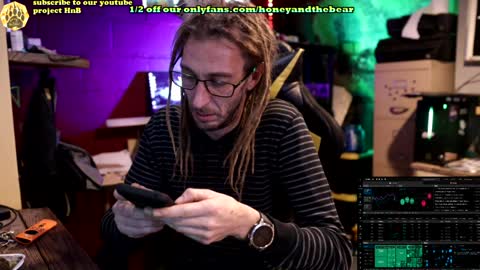 Honey and Bear online show from January 31, 1:45 pm