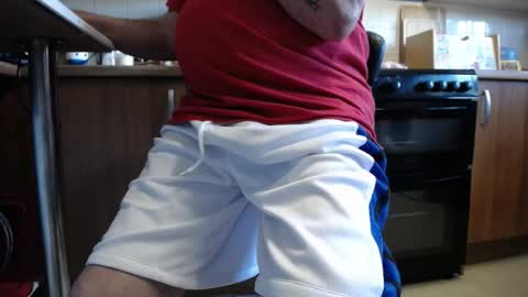 honeymaster290 online show from June 29, 7:47 am