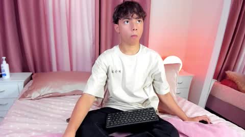 honeymoon_sariel online show from November 9, 8:02 pm