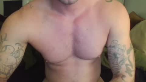 Snapshot of honorablyrespectedgent chatting on October 12, 10:48 pm Andrew online show from October 12, 10:48 pm