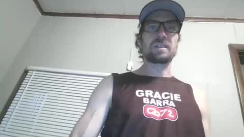 hoodedcricket online show from May 12, 9:56 pm
