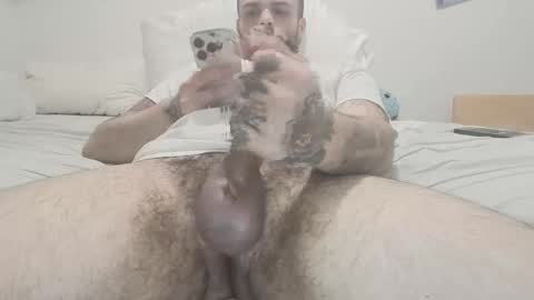 hoodieaj0318 online show from May 13, 1:57 am