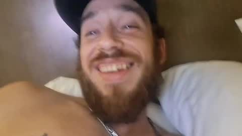 Snapshot of hook022812 chatting on September 10, 10:25 am CapnHook online show from September 10, 10:25 am