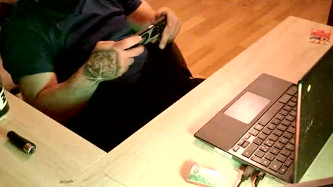 Snapshot of hoops891 chatting on October 18, 2:38 am Hoops891 online show from October 18, 2:38 am