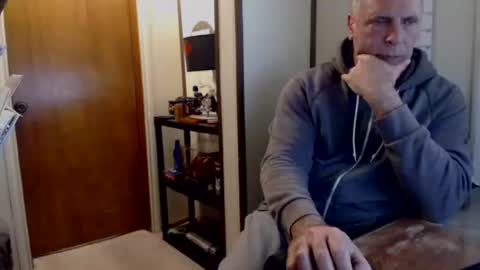 Jayson online show from May 1, 6:43 pm