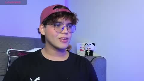 Eduardo online show from April 5, 8:05 pm