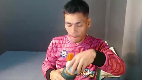 Snapshot of horny_lucasxxx chatting on September 10, 7:23 pm lucas online show from September 10, 7:23 pm
