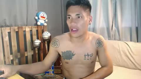 Snapshot of horny_lucasxxx chatting on September 20, 4:34 am lucas online show from September 20, 4:34 am