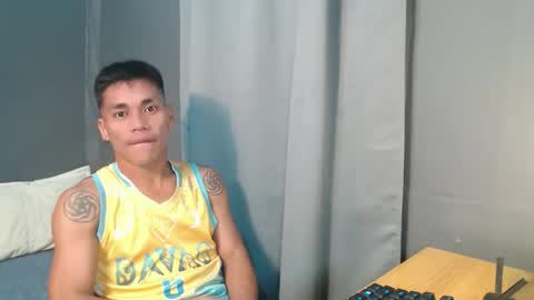Snapshot of horny_lucasxxx chatting on September 9, 2:27 pm lucas online show from September 9, 2:27 pm