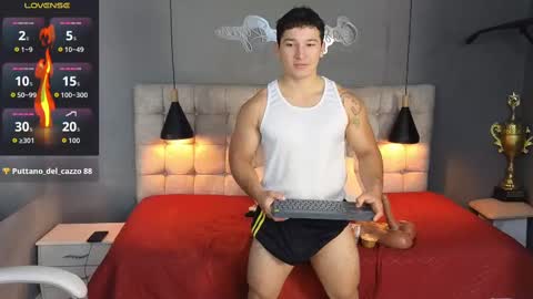 Snapshot of horny_nick18 chatting on October 3, 1:16 pm horny_nick18 online show from October 3, 1:16 pm