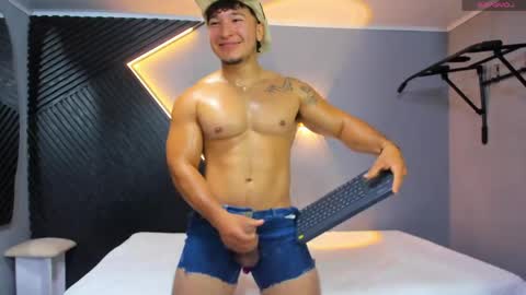 horny_nick18 online show from April 25, 1:41 pm