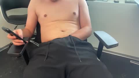 hornyboy95300 online show from October 11, 11:58 am