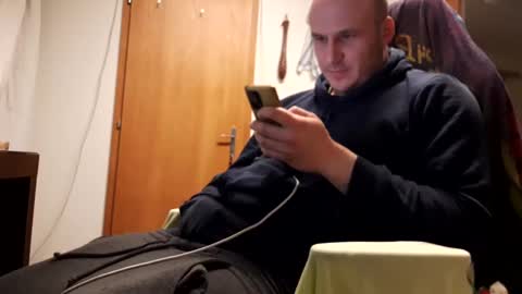 hornycock_1993 online show from February 26, 7:03 pm