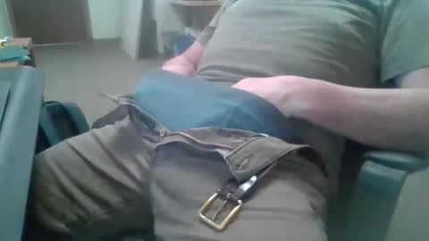 hornyhubby1001 online show from January 8, 10:37 pm