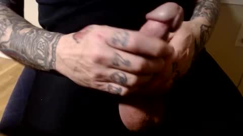 Hornyhumper online show from February 24, 4:46 am