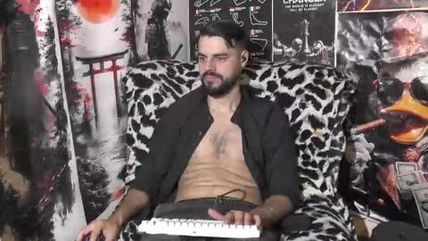 Snapshot of hornymaster93 chatting on October 29, 10:02 pm hornymaster online show from October 29, 10:02 pm