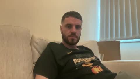 Snapshot of hornytom27 chatting on December 28, 1:18 pm Horny247 online show from December 28, 1:18 pm