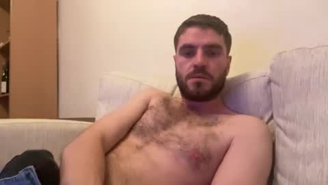 Snapshot of hornytom27 chatting on December 22, 9:09 pm Horny247 online show from December 22, 9:09 pm