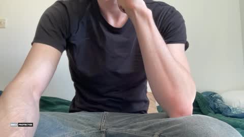 Travis online show from April 30, 9:16 am