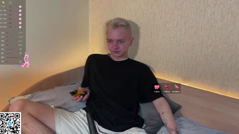 Snapshot of horzy_forz chatting on December 24, 7:00 pm Horzy online show from December 24, 7:00 pm