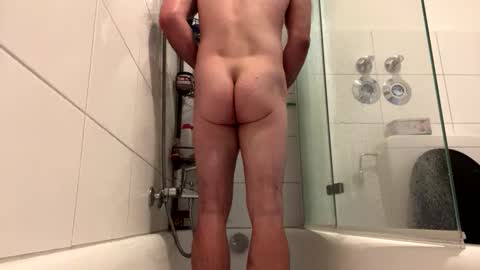 hoshpac82 online show from September 28, 10:57 am