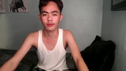 Snapshot of hot_8inchtwink chatting on December 28, 9:52 am Rylle online show from December 28, 9:52 am